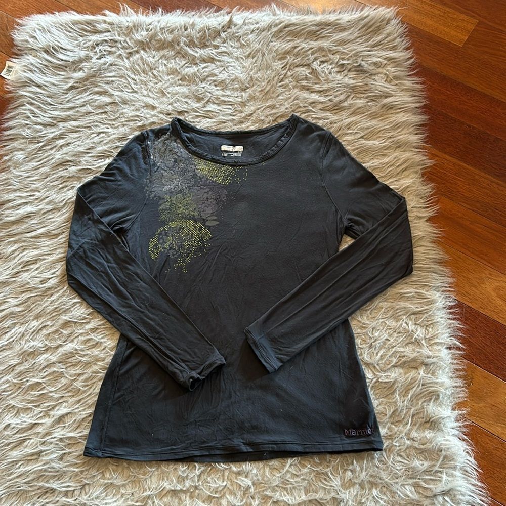 Marmot Women's Long Sleeve Tee in Black with Green Accent